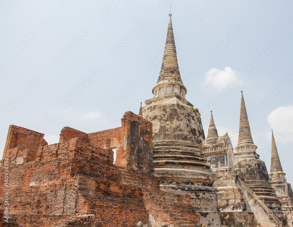 Fototapeta premium archaeological site at Ayutthaya in Thailand