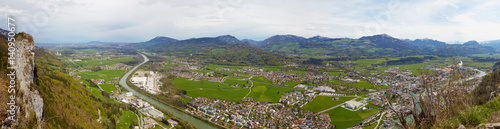 Fototapeta Naklejka Na Ścianę i Meble -  Hallein, Österreich, Blick vom kleinen Barmstein aus