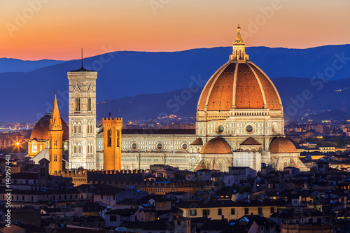 Fotografia Cathedral Santa Maria del Fiore at sunset. Florence. Italy