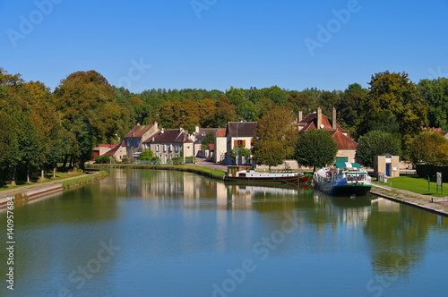 Tanlay Kanal de Bourgogne - Tanlay Canal de Bourgogne