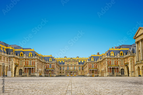 Fotografiet versailles palace entrance,symbol of king louius XIV power, France