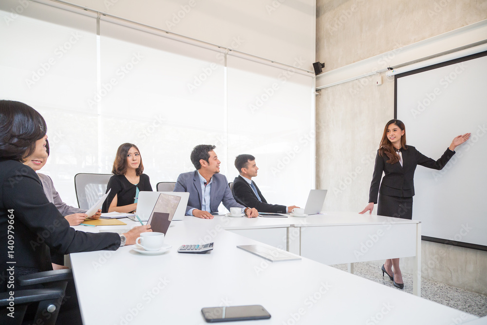 Asian business people meeting and working together for teamwork