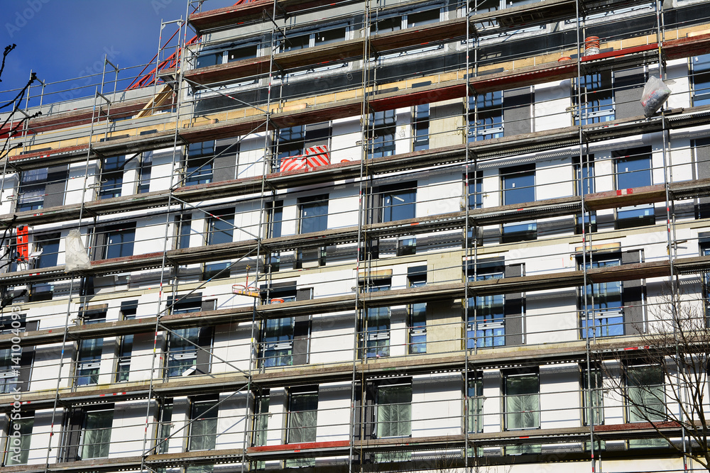 Althaussanierung - Stahlgerüst am Altbau Althaussanierung - Stahlgerüst am Altbau