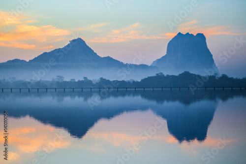 beautiful lake in Myanmar фототапет