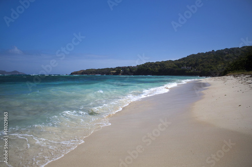 plage d  serte Moustic Island