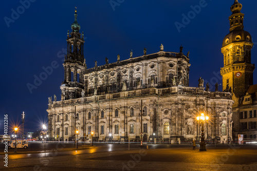 Hofkirche in Dresden am Abend, Sachsen in Deutschland © kentauros