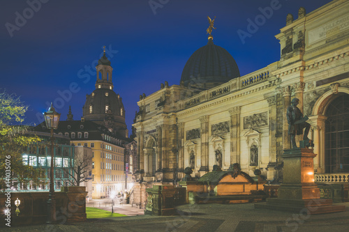 Kunstakademie in Dresden in der Dämmerung, Sachsen in Deutschland