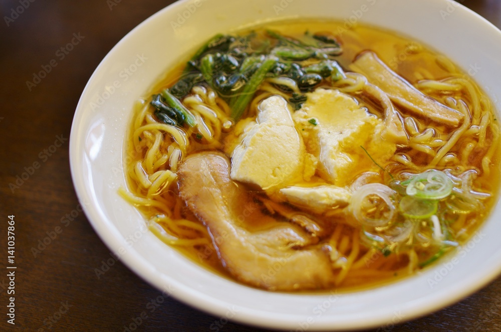 日本のしょうゆラーメン 日本のしょうゆラーメン