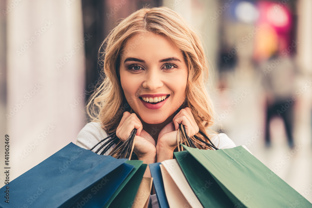 Woman doing shopping Woman doing shopping