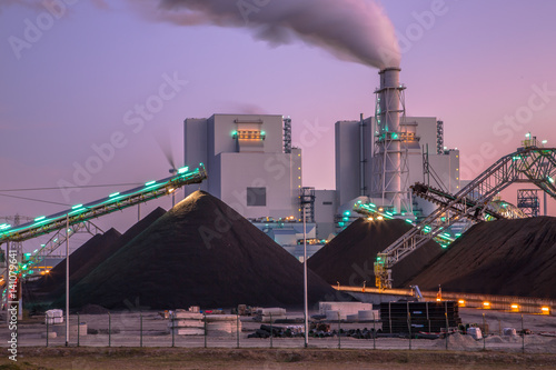 Stampa su tela Newly built coal powered  plant