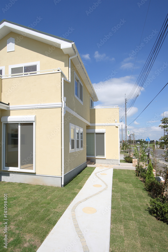 住宅 芝生の庭のアプローチデザイン歩道 外構デザイン Stock Photo Adobe Stock