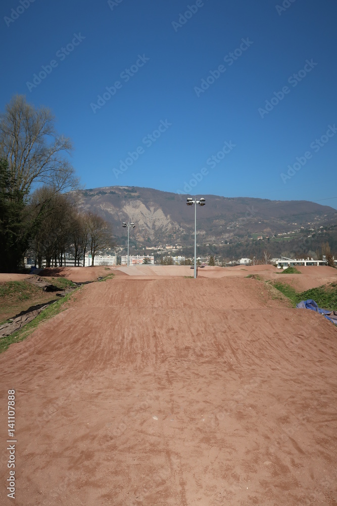 Obraz premium Terrain de cross