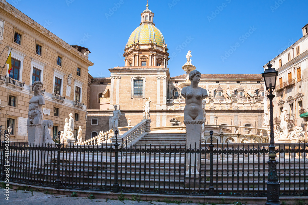 Statues and Praetorian Fountain in Palermo