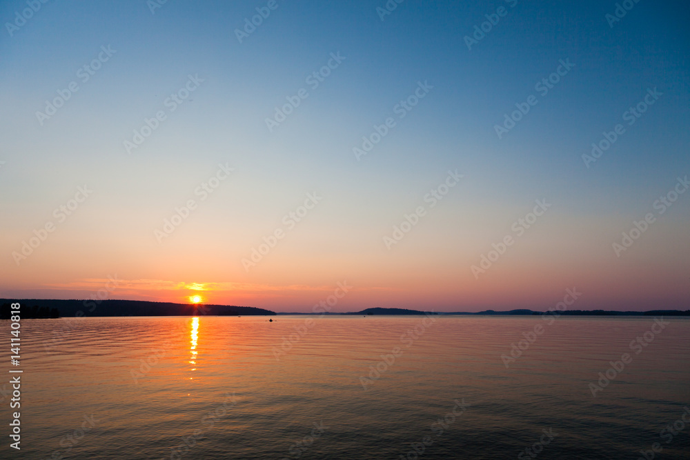 Obraz premium Sunset on a lake