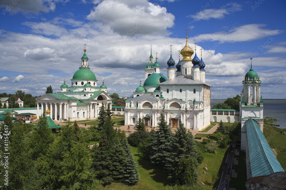 Спасо-Яковлевский монастырь в Ростове Великом.