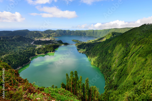 Maravilhosa Lagoa das Sete Cidades nos Açores. Paisagem natural de lago formado em cratera vulcanica. photo