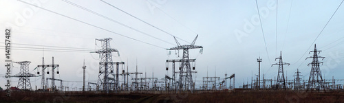 Obraz na płótnie Evening panorama of high voltage substation w salonie