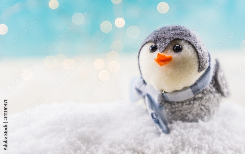 Obraz premium Bird Ornament in Snow with Copy Space to Left