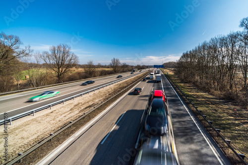 Fahrzeuge auf der Autobahn A99 bei München © Andy Ilmberger