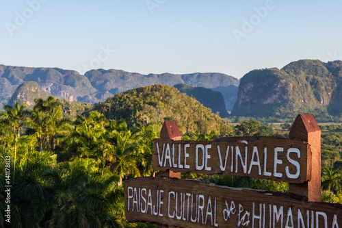 Sonnenaufgang über das Tal Vinales in Kuba