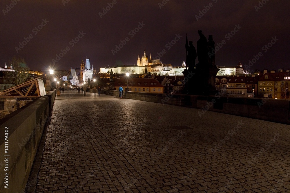 Obraz premium Prague Castle and Charles Bridge in Prague, Czech Republic
