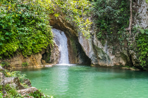 Wasserfall Salto del Caburni im Nationalpark    Topes de Collantes     im Escambray     Gebirge in der N  he von Trinidad auf Kuba