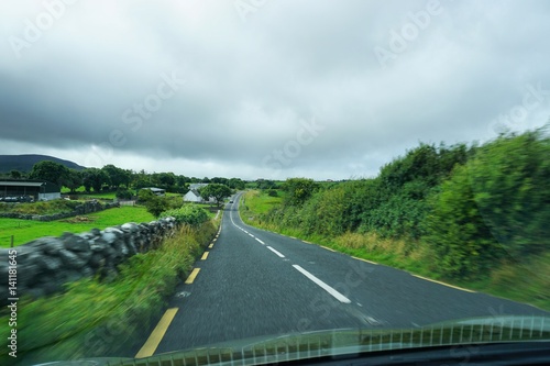 Straße, Landstraße in Irland