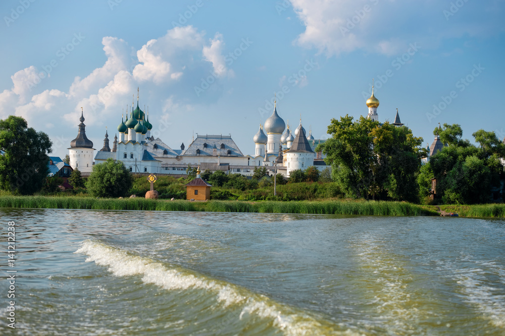 Fototapeta premium Summer view from the Nero lake of the medieval Kremlin in Rostov the Great as part of The Golden Ring's group of medieval towns of the northeast of Moscow, Russia