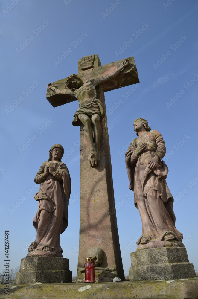 sandstein-kreuzigungsgruppe sandstein-kreuzigungsgruppe