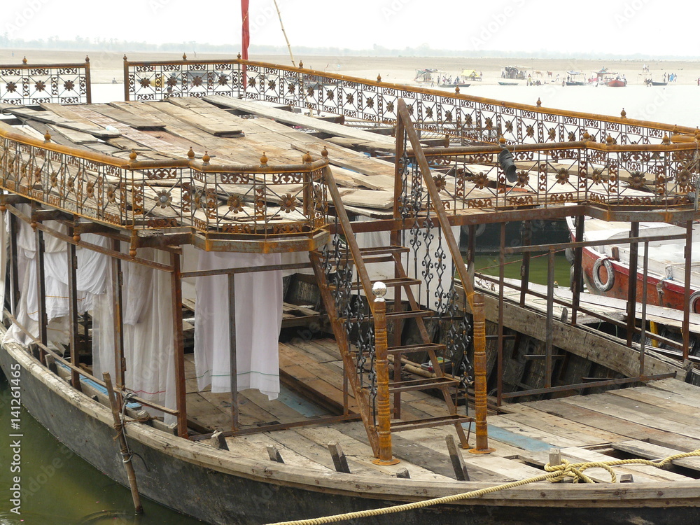 Fototapeta premium Laundry Barge, Varanasi