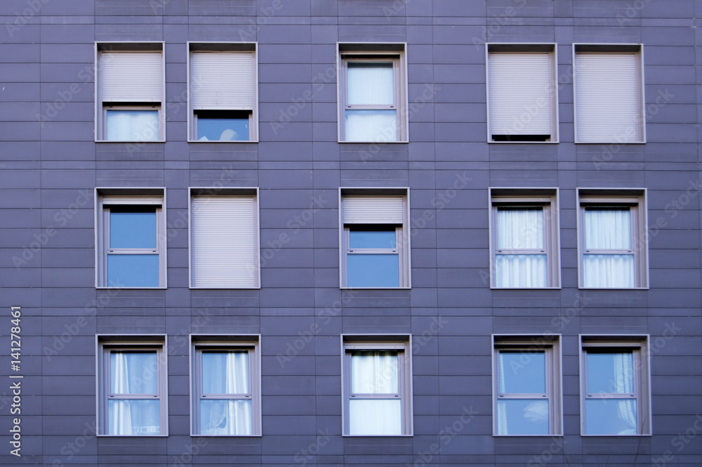 Fototapeta premium Fachada con ventanas