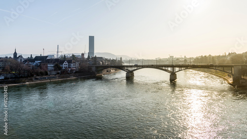 Wettsteinbrücke im Gegenlicht, Basel, Schweiz © matho