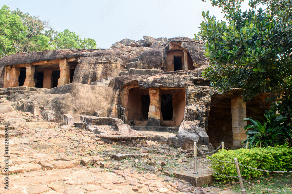 udayagiri khandagiri caves