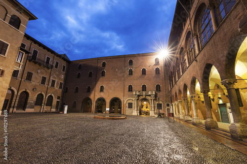 Fototapeta Naklejka Na Ścianę i Meble -  Architecture of Verona