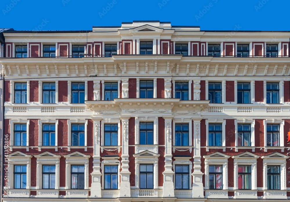 architecture and art; architecture and art;