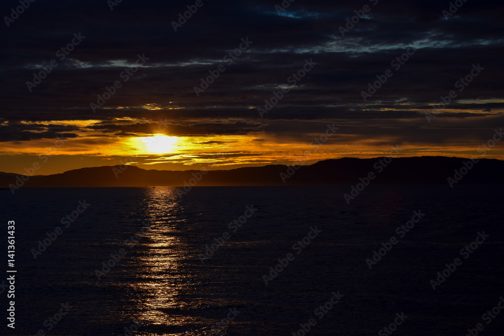 Obraz premium Summer eveninig on the coast of Trondheim