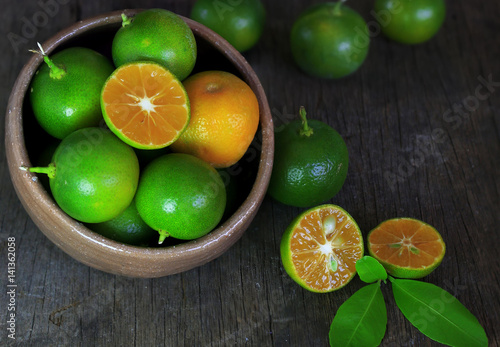 Fototapeta Naklejka Na Ścianę i Meble -  Fresh Citrus calamondin fruit