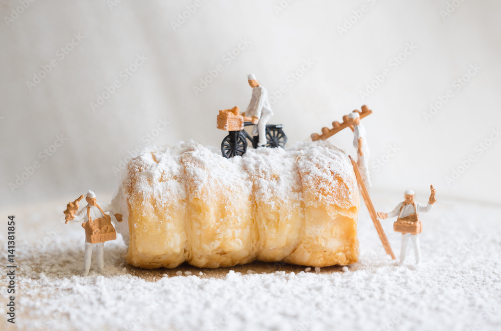 Minibäcker in der Schaumrollen Bäckerei