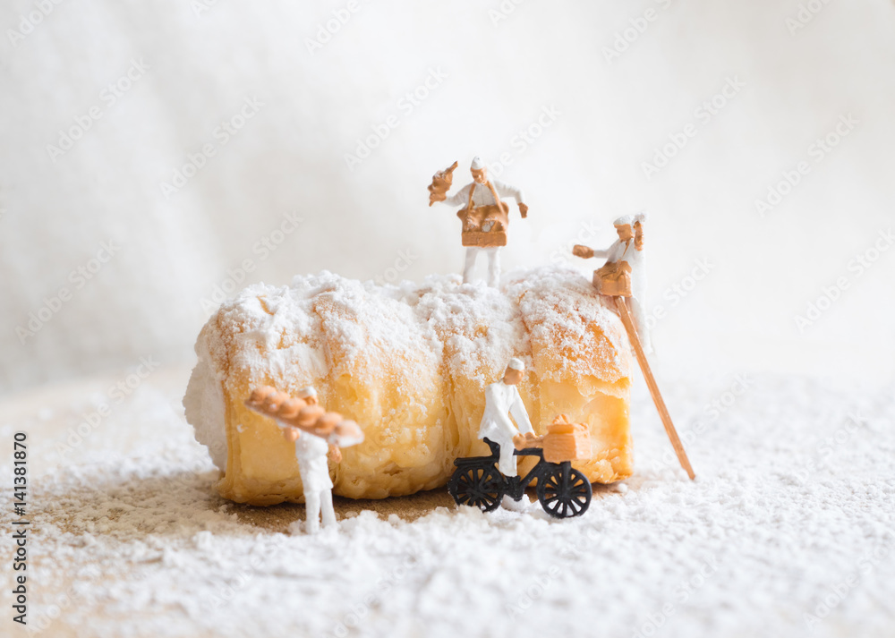 Minibäcker in der Schaumrollen Bäckerei