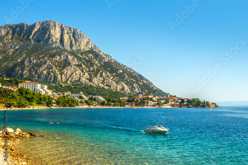 Chorwacja - Miasteczko Gradac na wybrzeżu Adriatyku. 