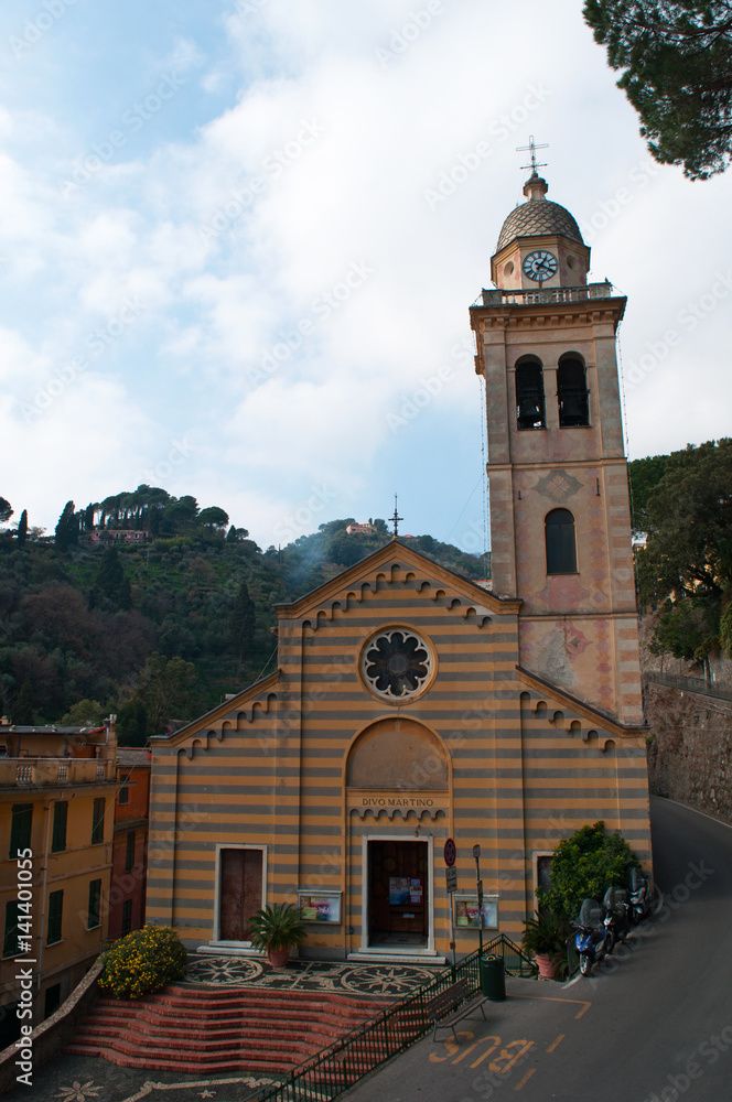 Portofino, 16/03/2017: vista della Chiesa di San Martino, costruita nel XII secolo nella zona più antica del borgo