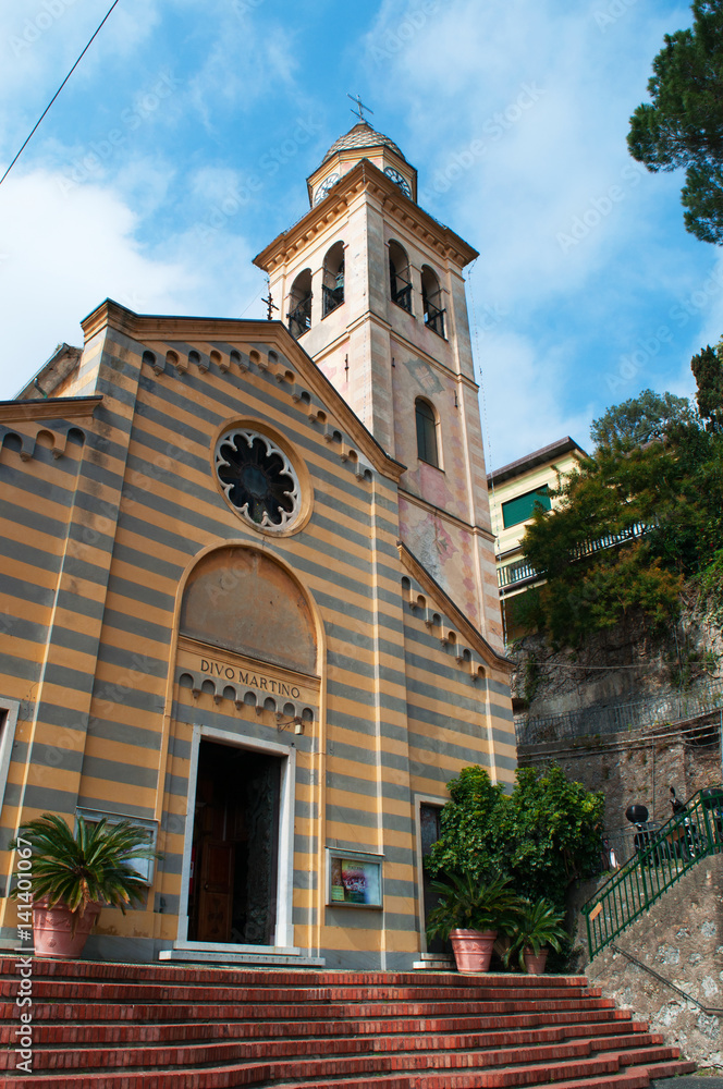 Portofino, 16/03/2017: vista della Chiesa di San Martino, costruita nel XII secolo nella zona più antica del borgo