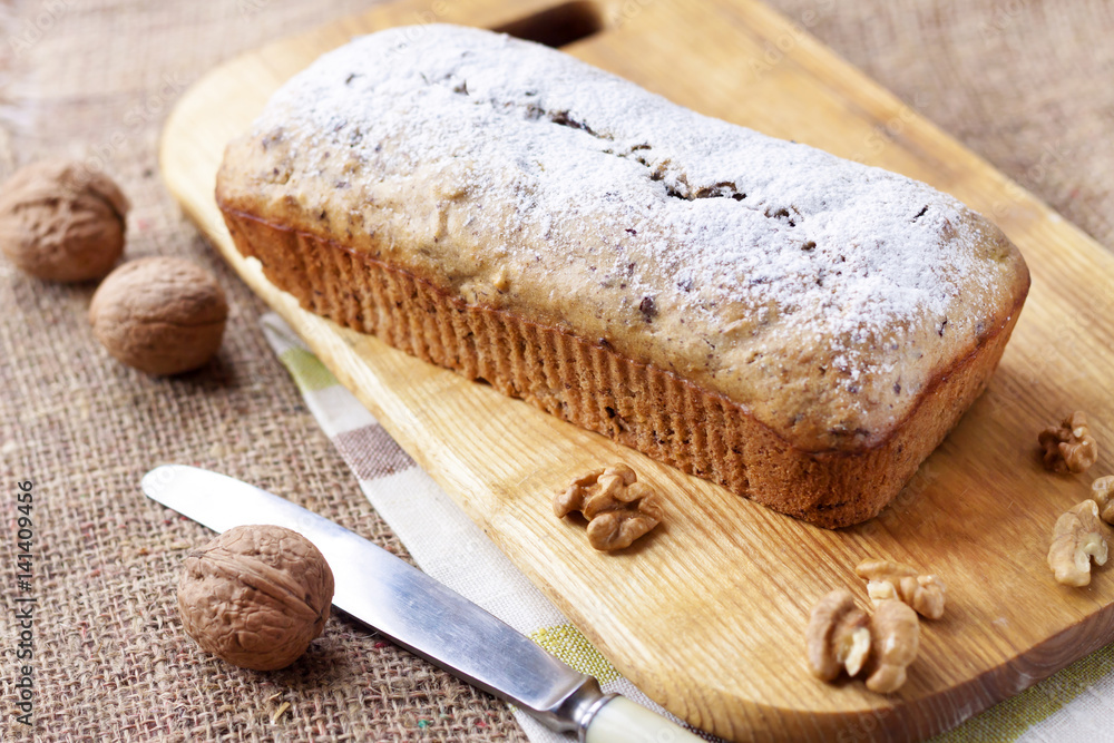 Banana cake with walnuts and dark chocolate Banana cake with walnuts and dark chocolate