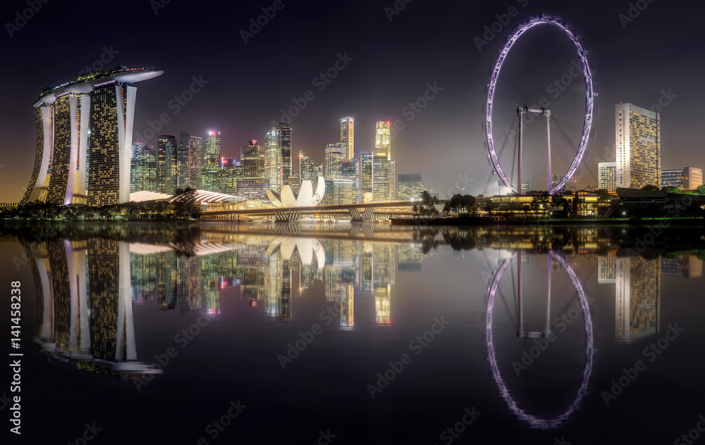 Naklejka premium Singapore Skyline and view of Marina Bay