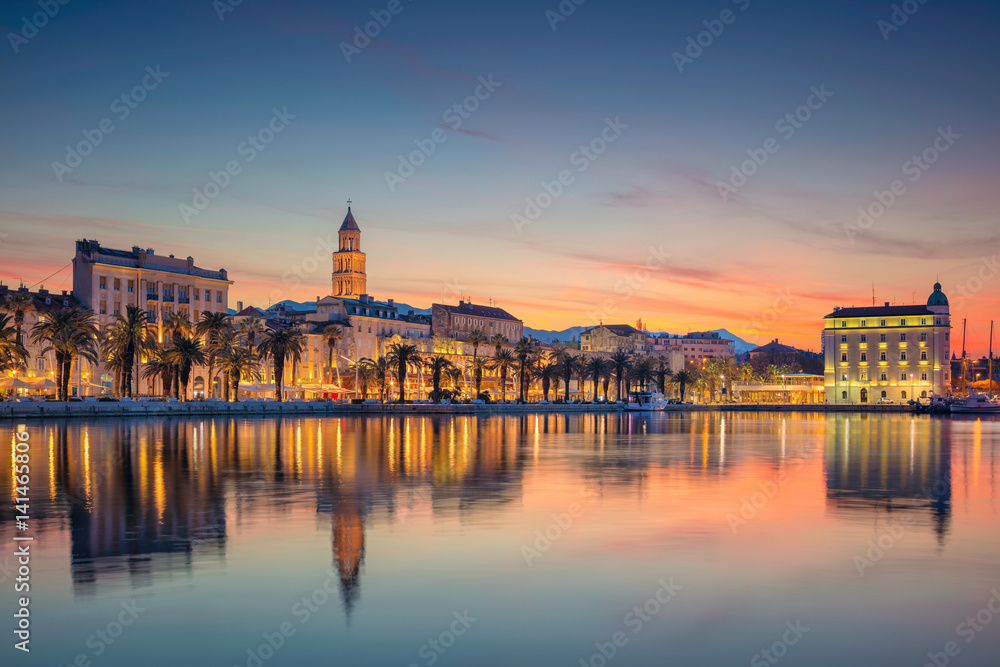Fototapeta premium Split. Beautiful romantic old town of Split during beautiful sunrise. Croatia,Europe.