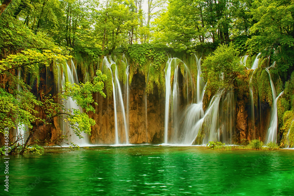 Fototapeta premium Park Jezior Plitwickich w Chorwacji.