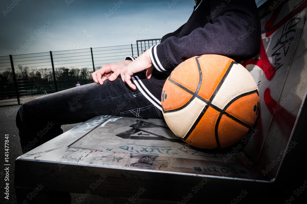 basket ball balle basket ballon street sport urban urbain adolescent jeune  rue occupation banlieue Stock Photo | Adobe Stock