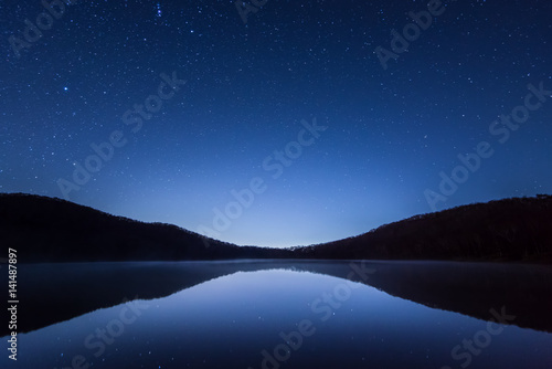 湖と星空 © takahara