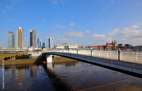 Pedestrian bridge to the other shore of the Neris © vladuzn