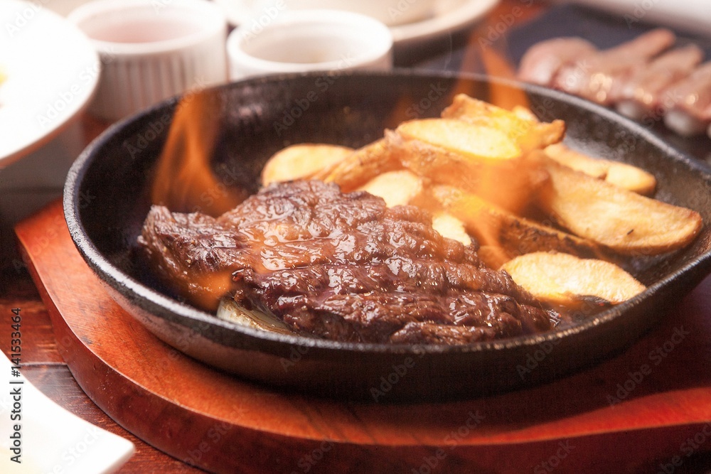 Fototapeta premium beef sirloin pan steak